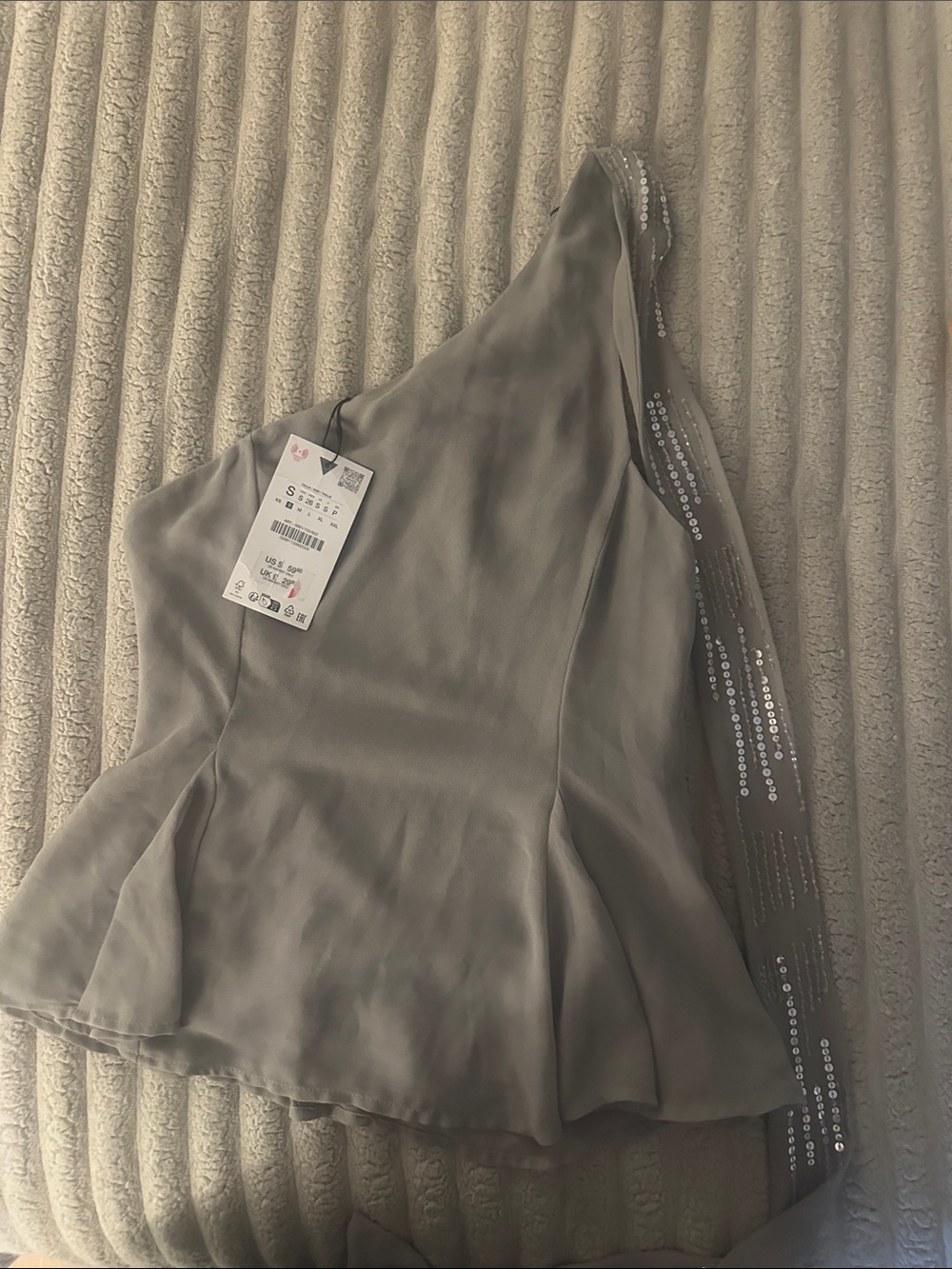 Zara One-Shoulder Sequin-Sleeve Peplum Top in Light Gray